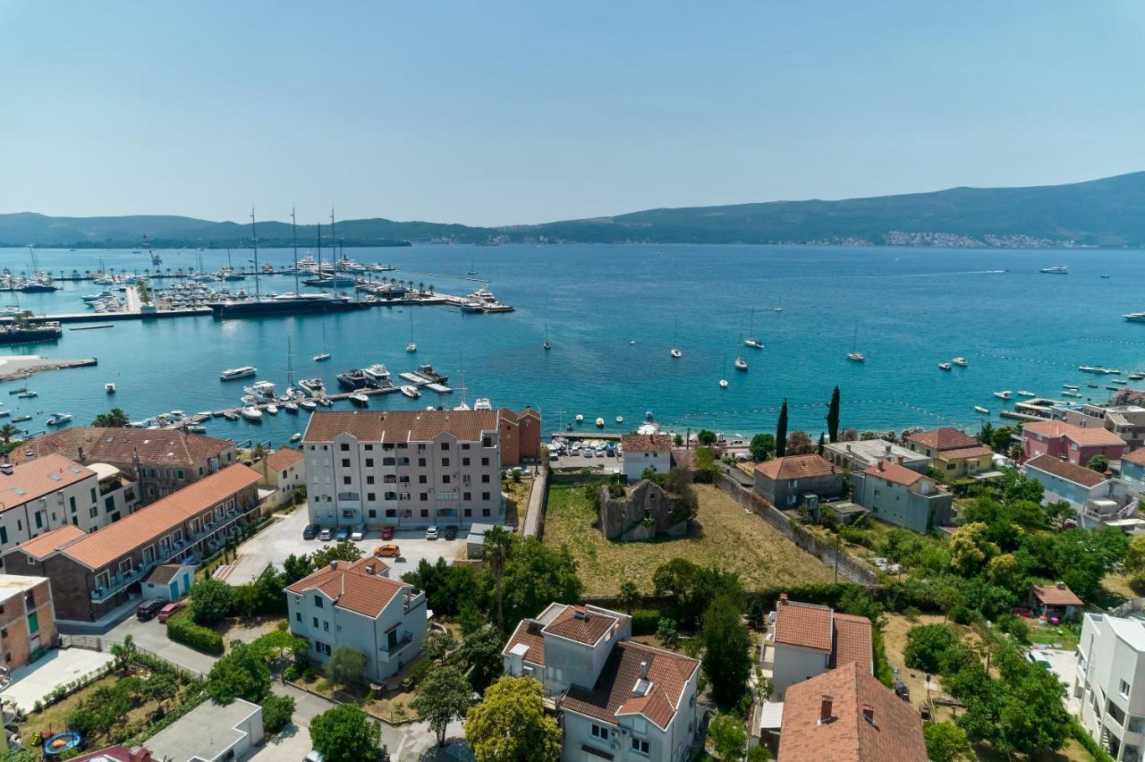 Moderna Luxury Apartments With Heated Pool Tivat Exterior foto