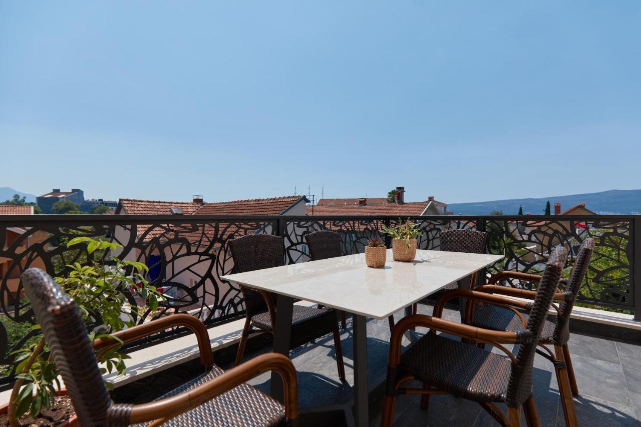 Moderna Luxury Apartments With Heated Pool Tivat Exterior foto