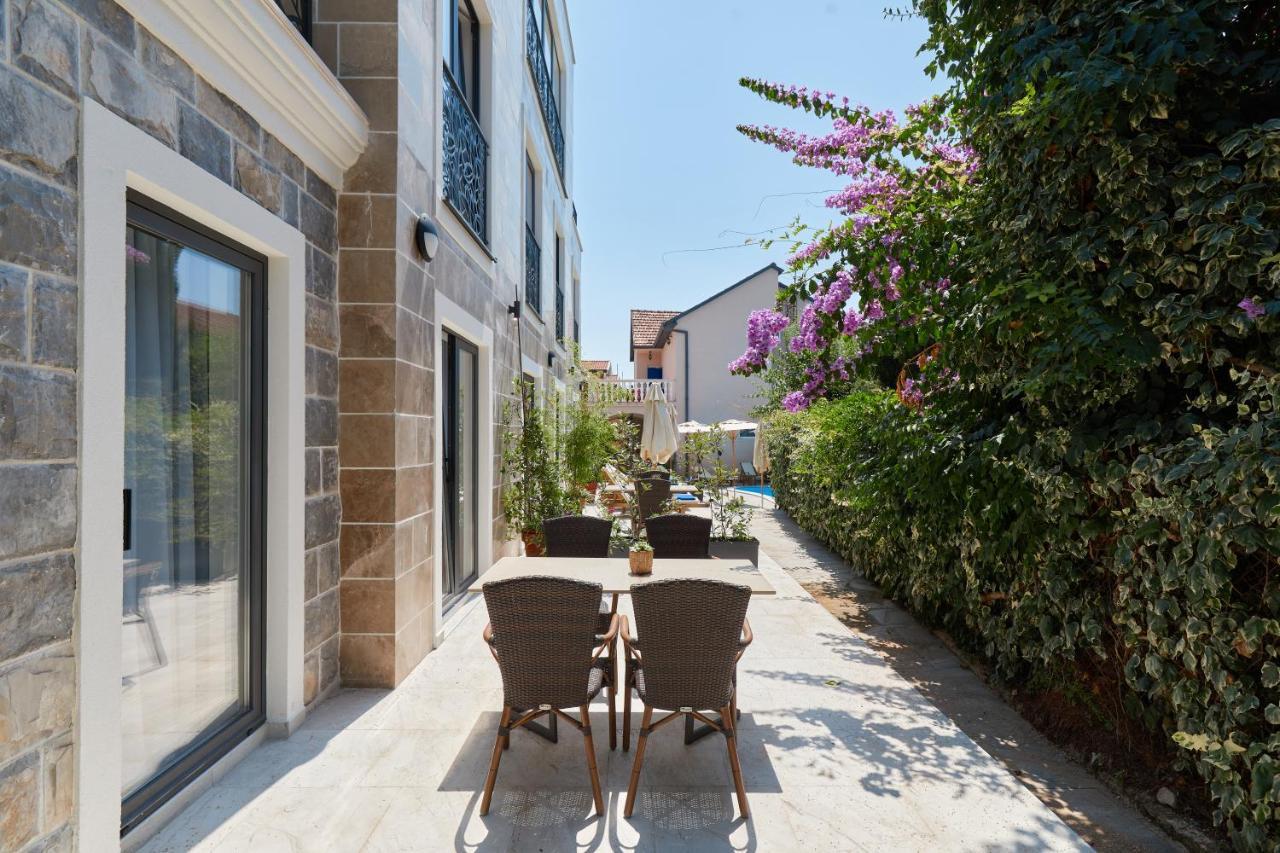 Moderna Luxury Apartments With Heated Pool Tivat Exterior foto